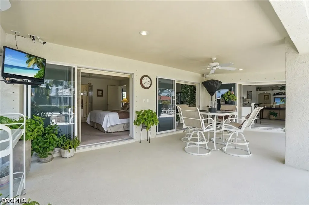 241 SE 29th Terrace Cape Coral FL 33904