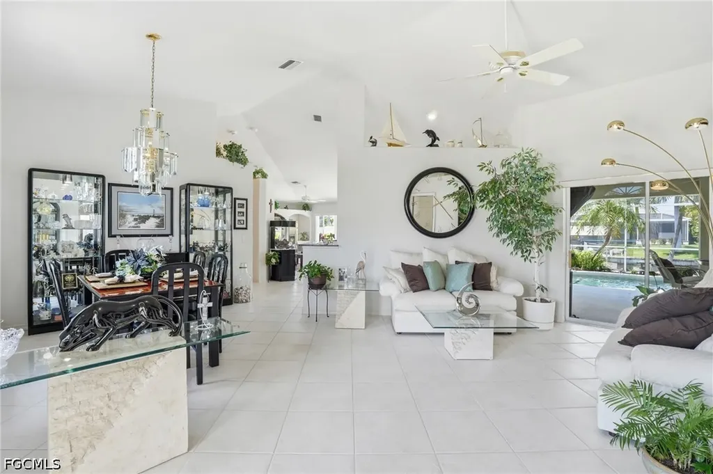 241 SE 29th Terrace Cape Coral FL 33904