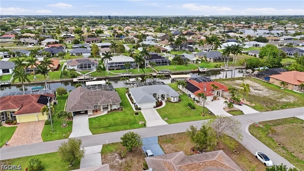 241 SE 29th Terrace Cape Coral FL 33904