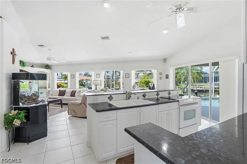 241 SE 29th Terrace Cape Coral FL 33904