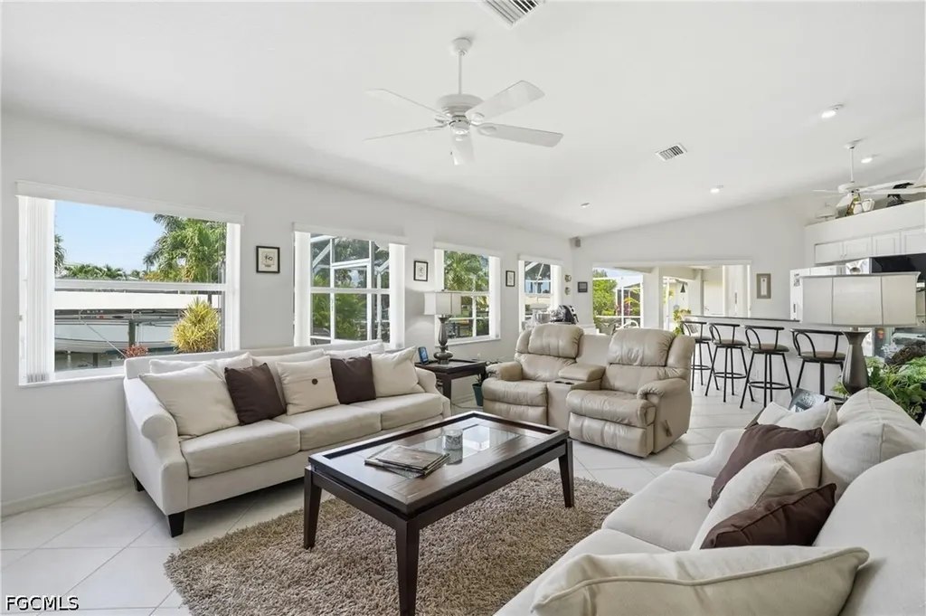 241 SE 29th Terrace Cape Coral FL 33904