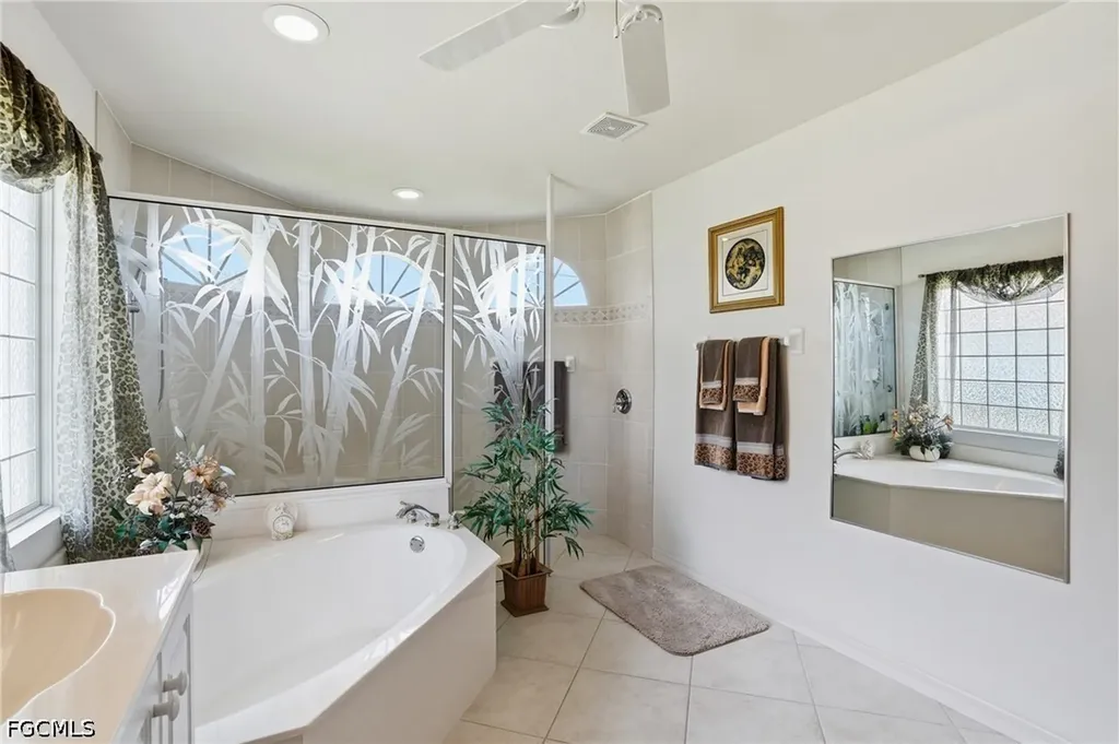 241 SE 29th Terrace Cape Coral FL 33904