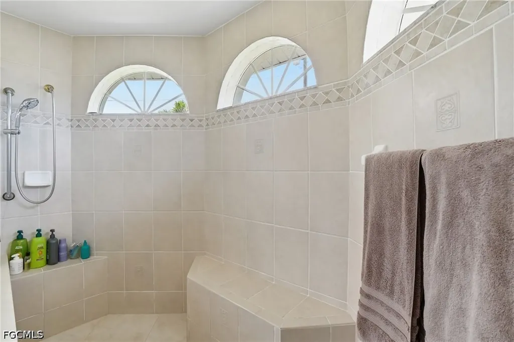 241 SE 29th Terrace Cape Coral FL 33904