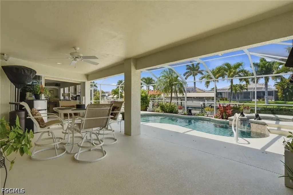 241 SE 29th Terrace Cape Coral FL 33904