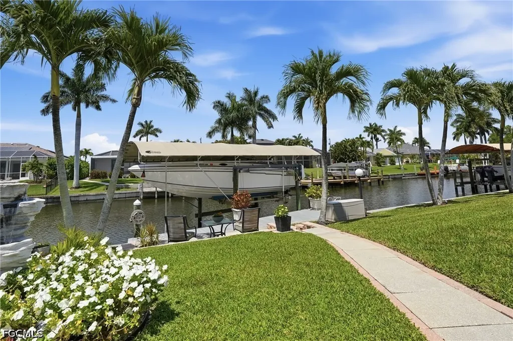 241 SE 29th Terrace Cape Coral FL 33904