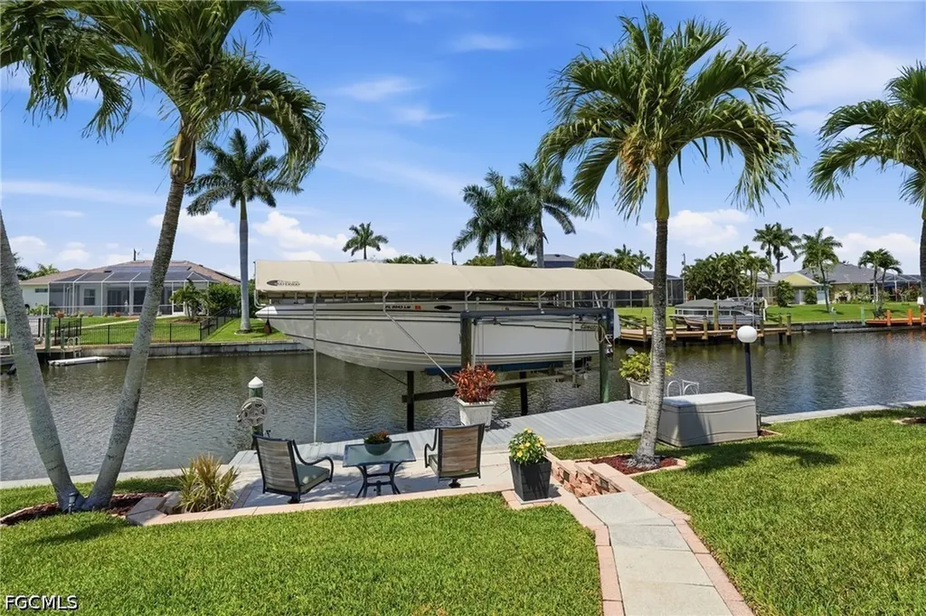 241 SE 29th Terrace Cape Coral FL 33904