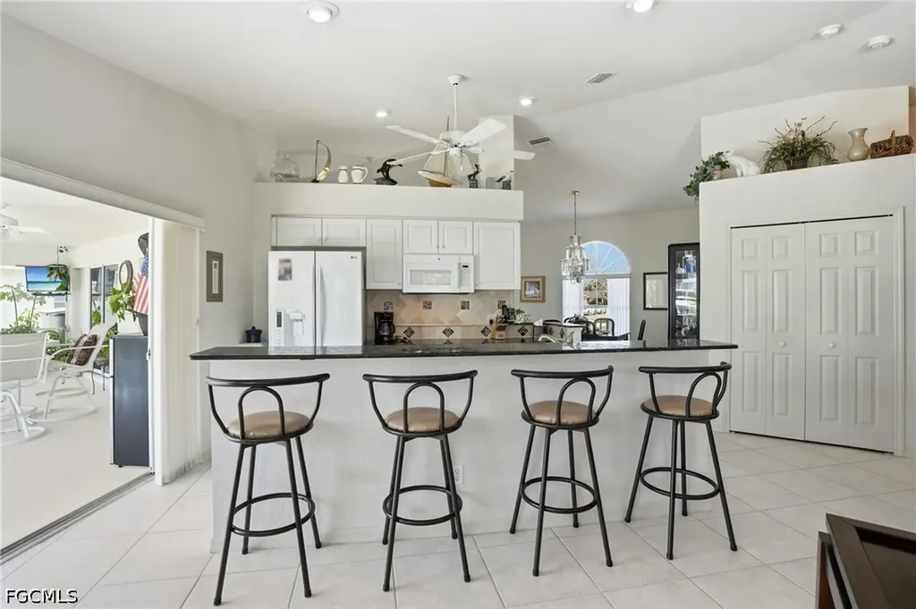 241 SE 29th Terrace Cape Coral FL 33904