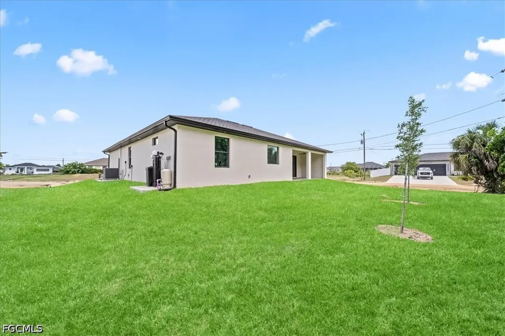 1400 NE 18th Avenue Cape Coral FL 33909