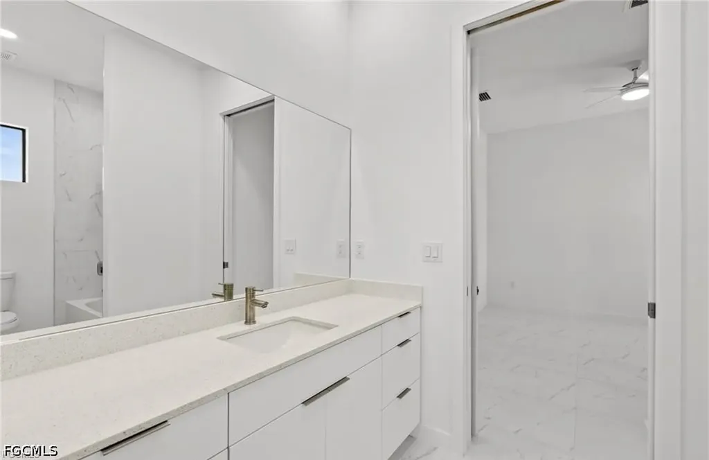 3927 NW 40th Terrace Cape Coral FL 33993