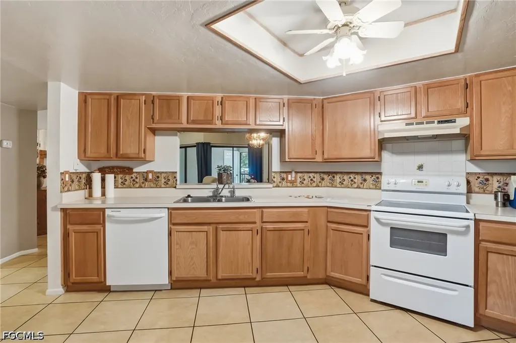 9627 Eaton Gardens Lane Fort Myers FL 33919