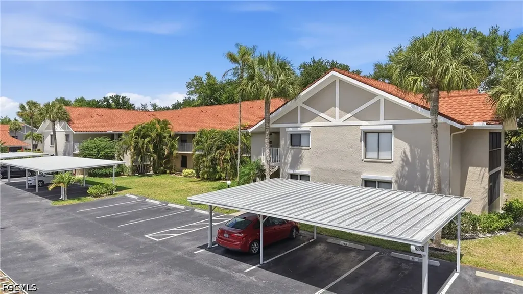 9627 Eaton Gardens Lane Fort Myers FL 33919