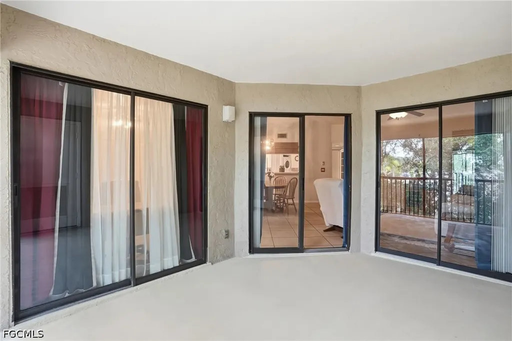 9627 Eaton Gardens Lane Fort Myers FL 33919