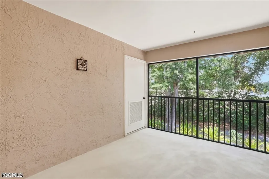 9627 Eaton Gardens Lane Fort Myers FL 33919