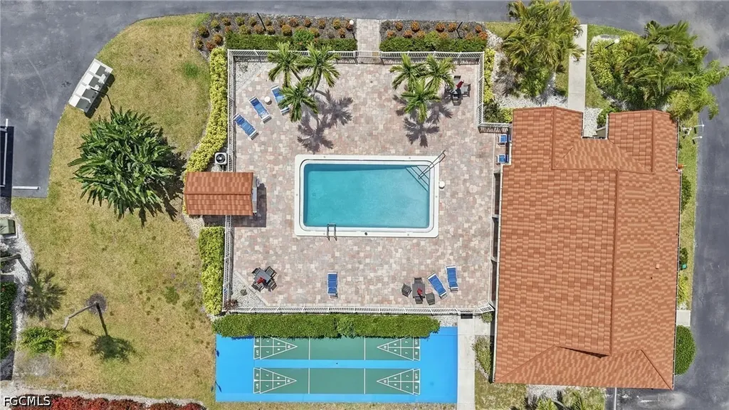 9627 Eaton Gardens Lane Fort Myers FL 33919