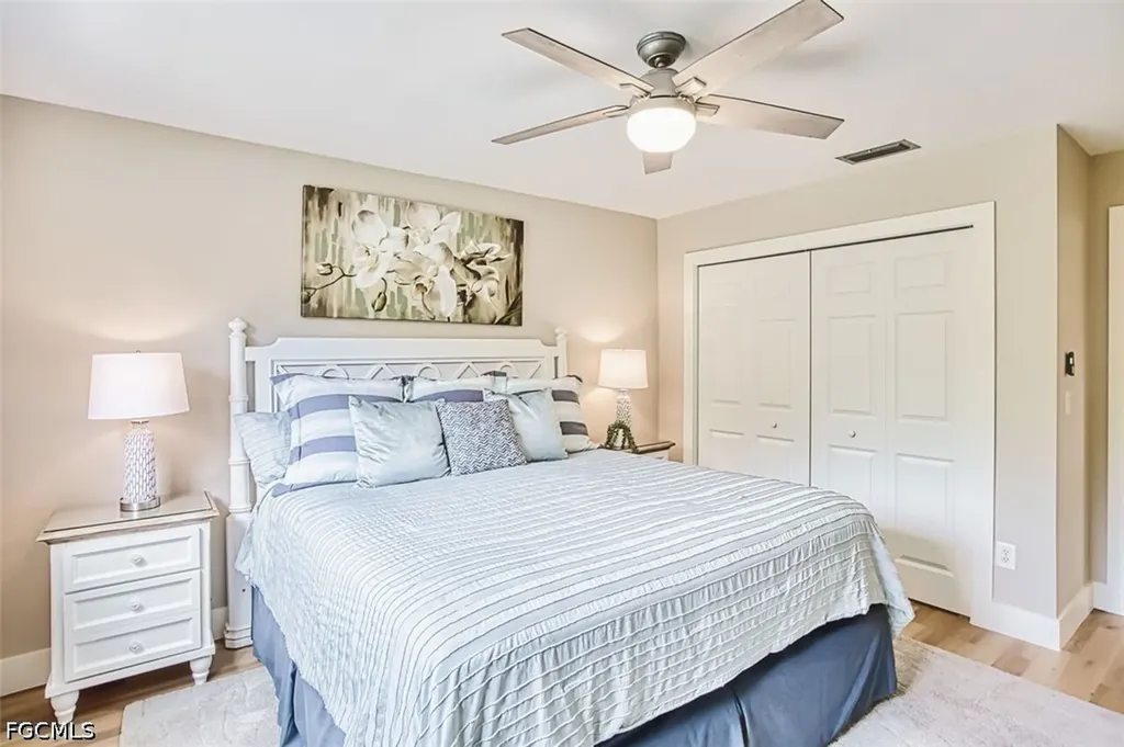 880 Deep Lagoon Lane Fort Myers FL 33919