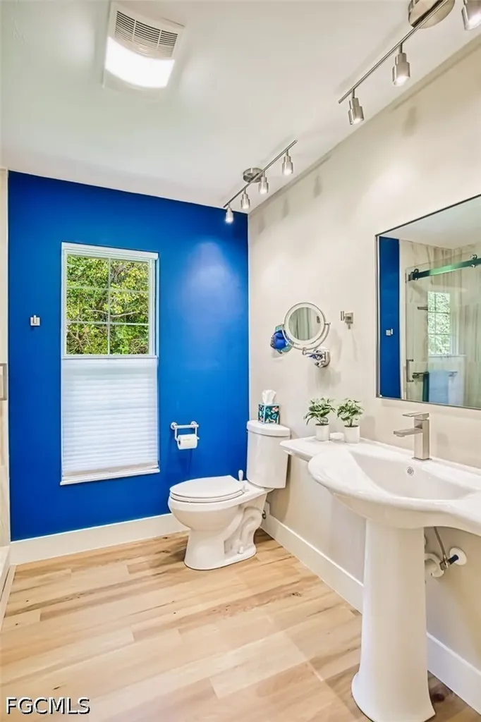 880 Deep Lagoon Lane Fort Myers FL 33919