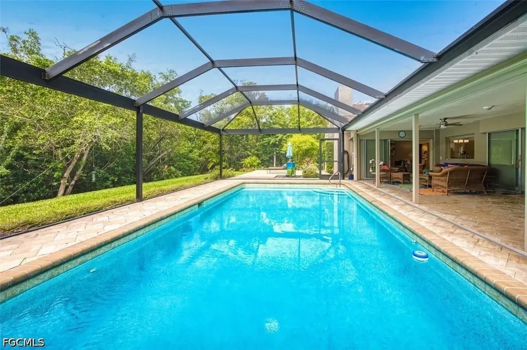 880 Deep Lagoon Lane Fort Myers FL 33919