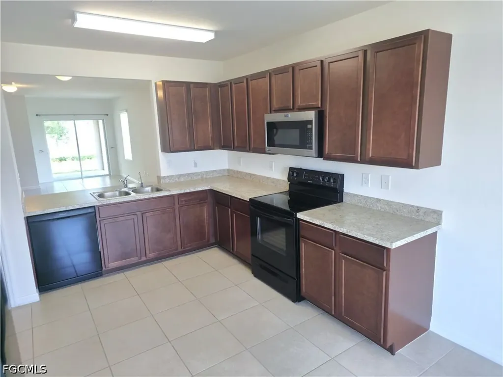 1148 NW 27th Court Cape Coral FL 33993