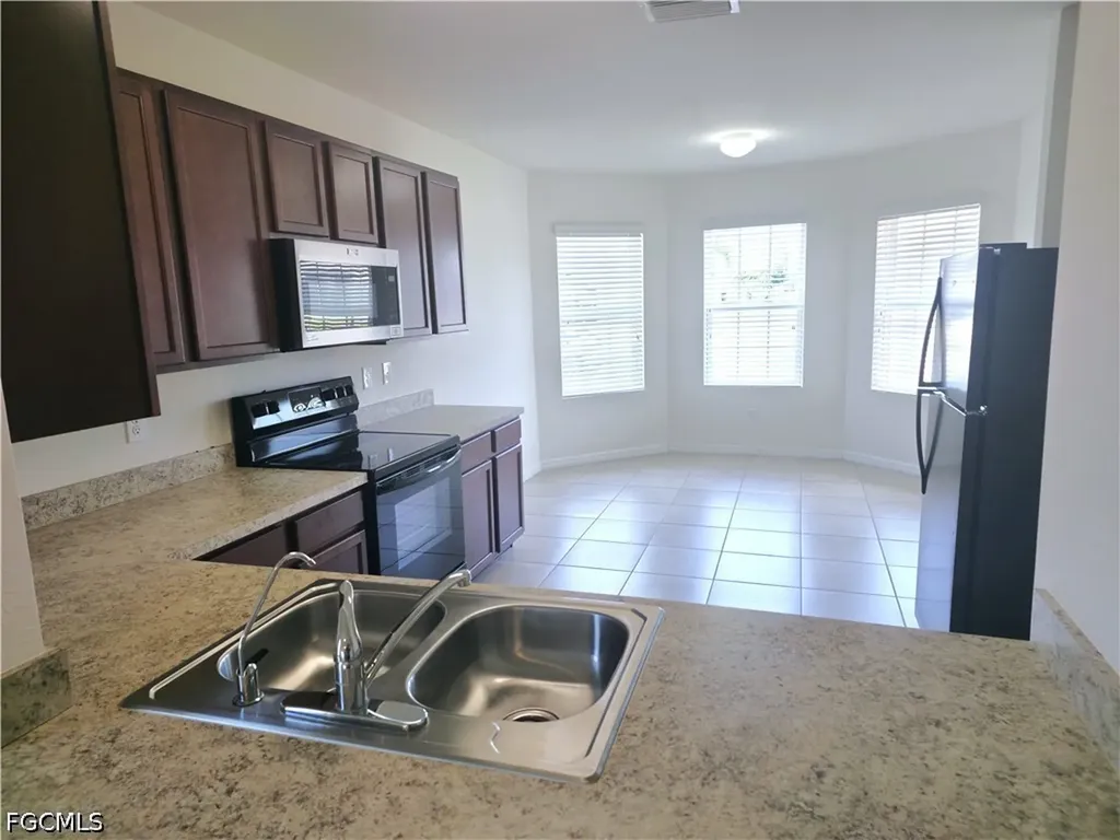 1148 NW 27th Court Cape Coral FL 33993