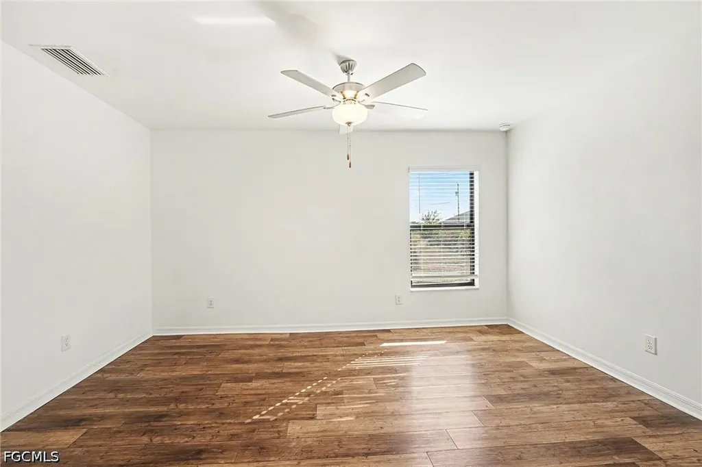 1206 NE 13th Place Cape Coral FL 33909