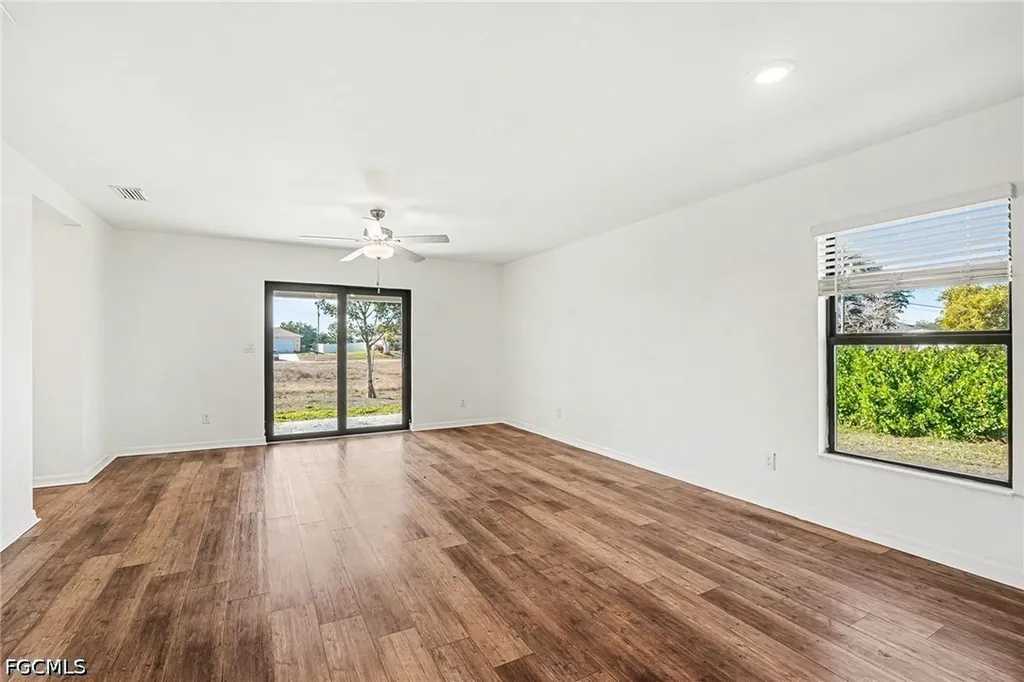 1206 NE 13th Place Cape Coral FL 33909