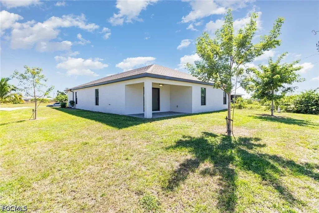 1206 NE 13th Place Cape Coral FL 33909