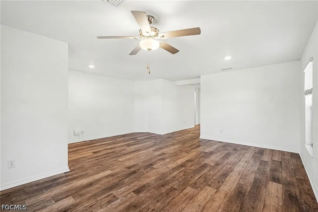1206 NE 13th Place Cape Coral FL 33909