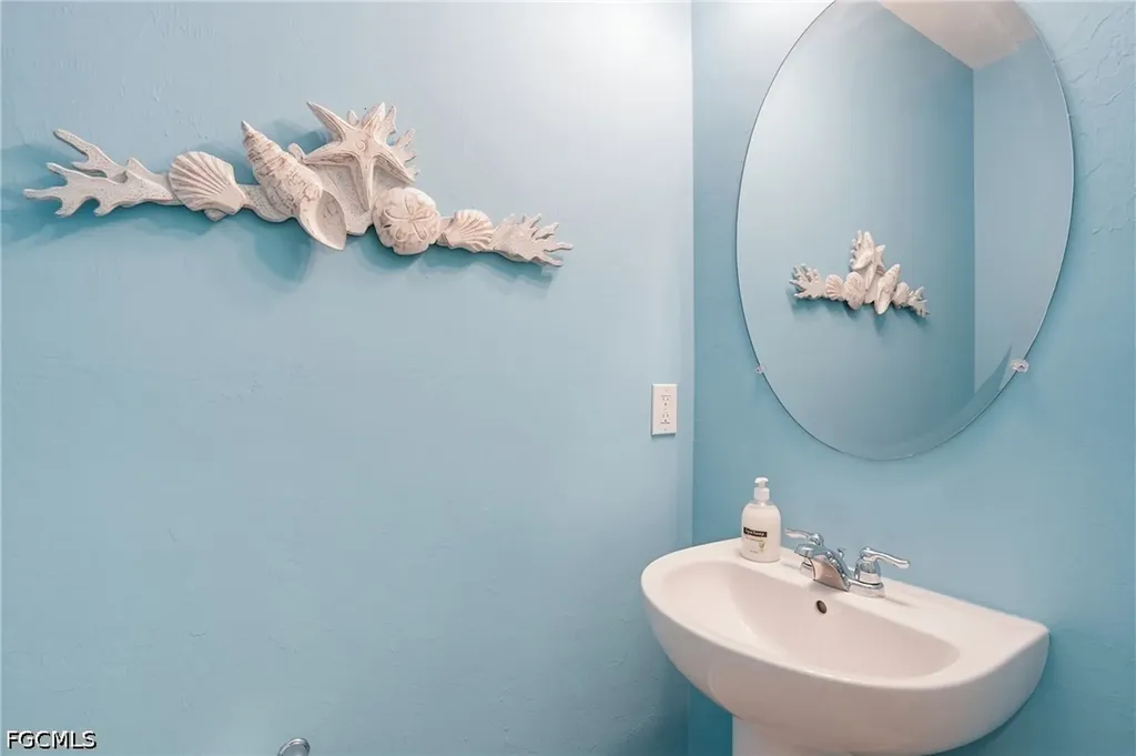 1516 Fells Cove Lane Cape Coral FL 33909