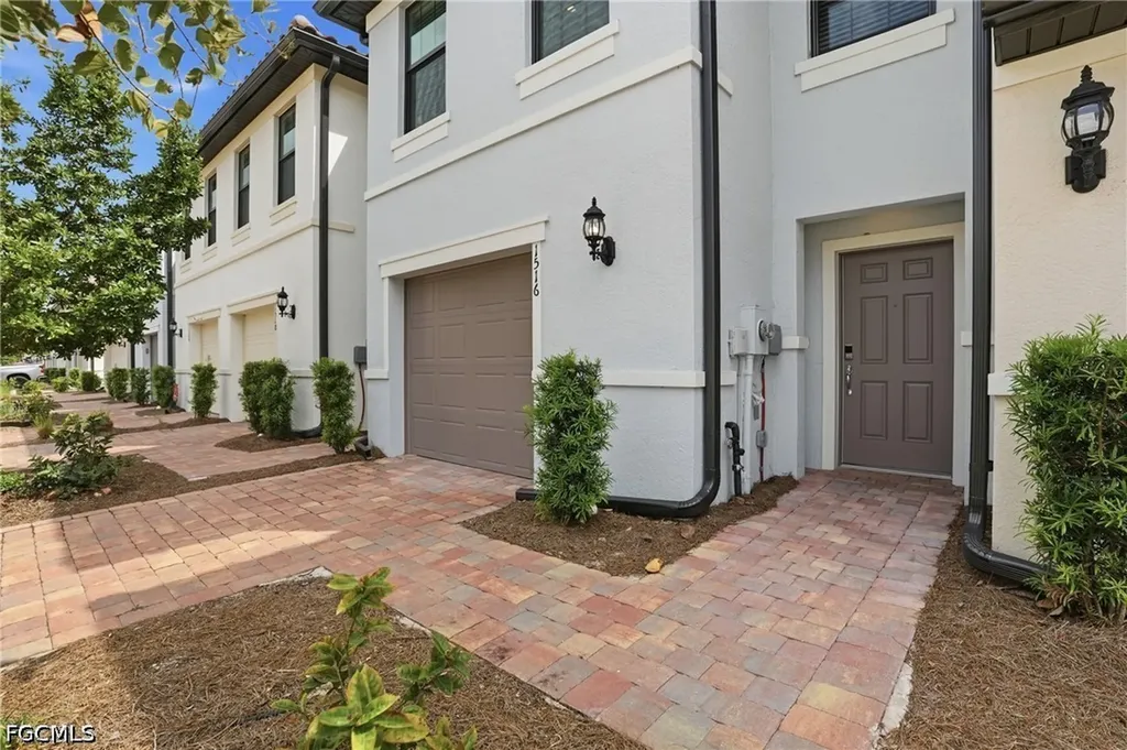 1516 Fells Cove Lane Cape Coral FL 33909