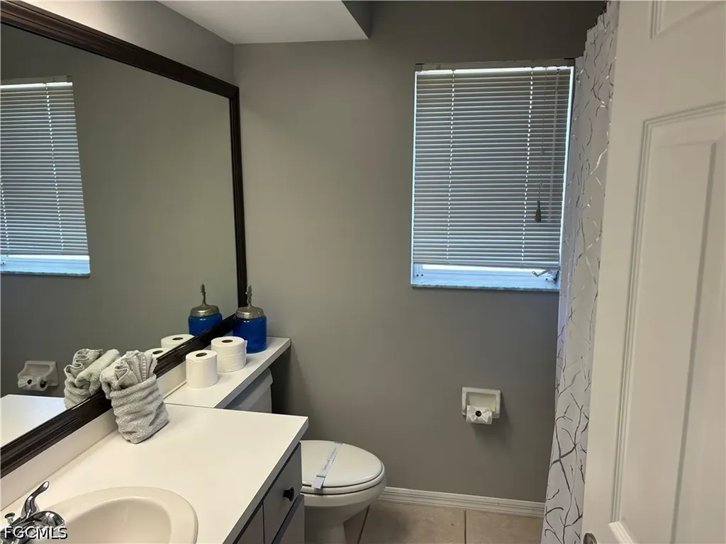 22 SE 10th Avenue Cape Coral FL 33990
