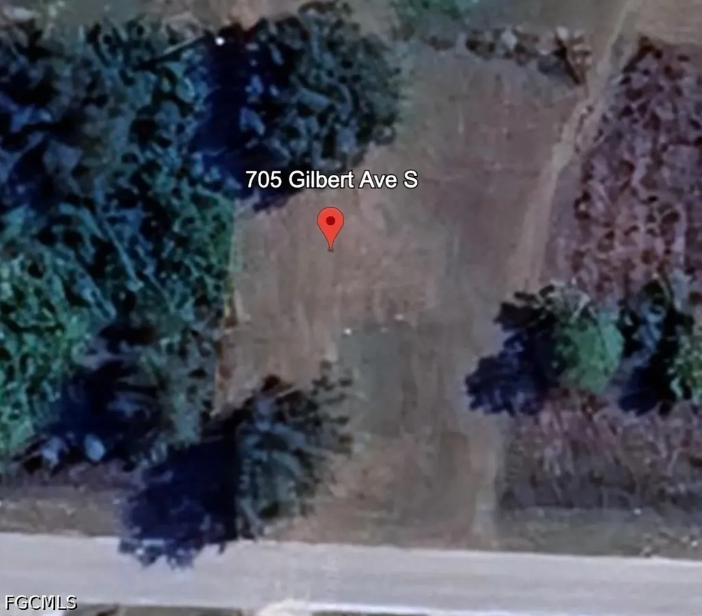705/707 Gilbert Avenue S Lehigh Acres FL 33973