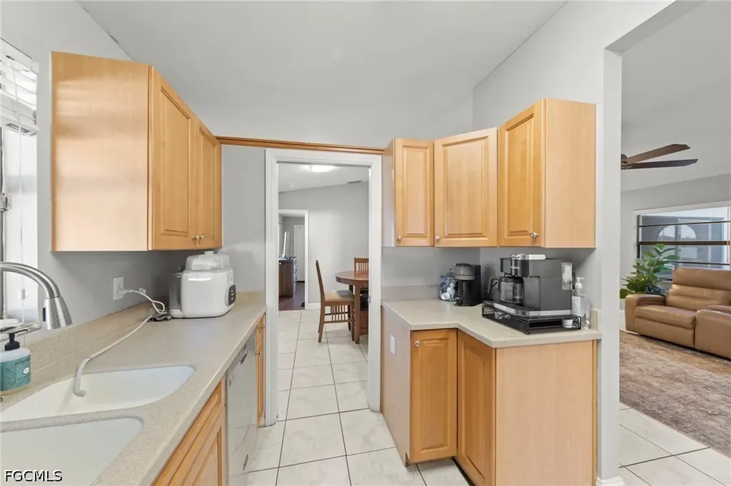 311 SW 19th Lane Cape Coral FL 33991