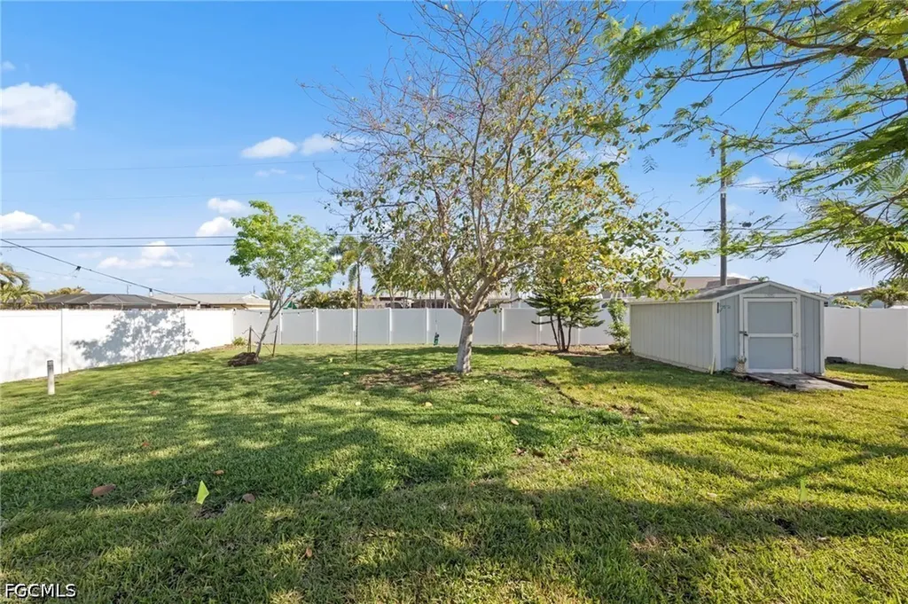 311 SW 19th Lane Cape Coral FL 33991