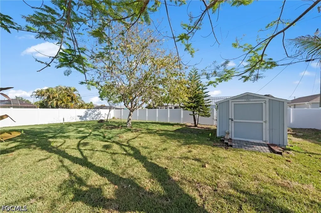 311 SW 19th Lane Cape Coral FL 33991