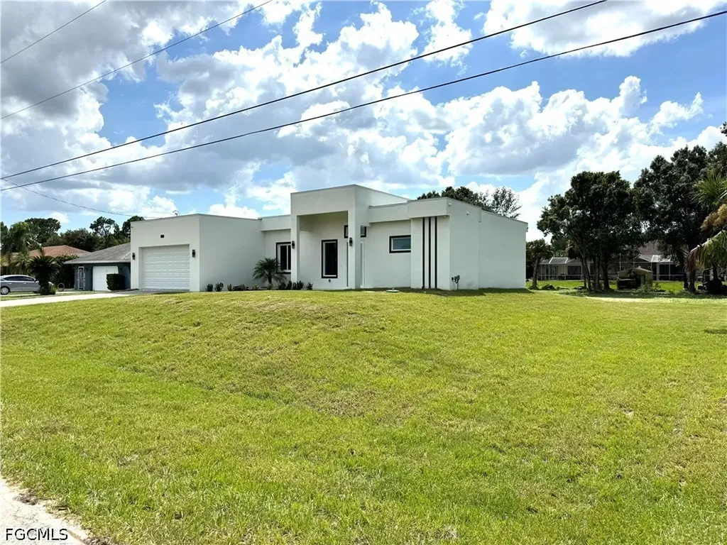 515 Broadway Avenue Lehigh Acres FL 33972