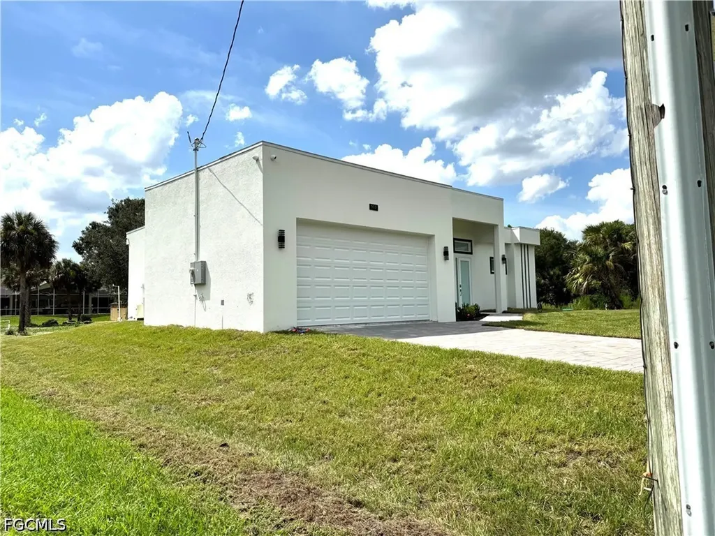 515 Broadway Avenue Lehigh Acres FL 33972