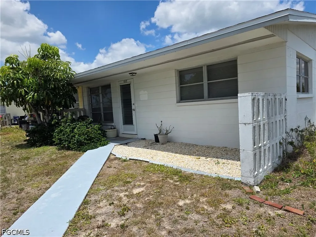 1117 Vineyard Street Lehigh Acres FL 33936