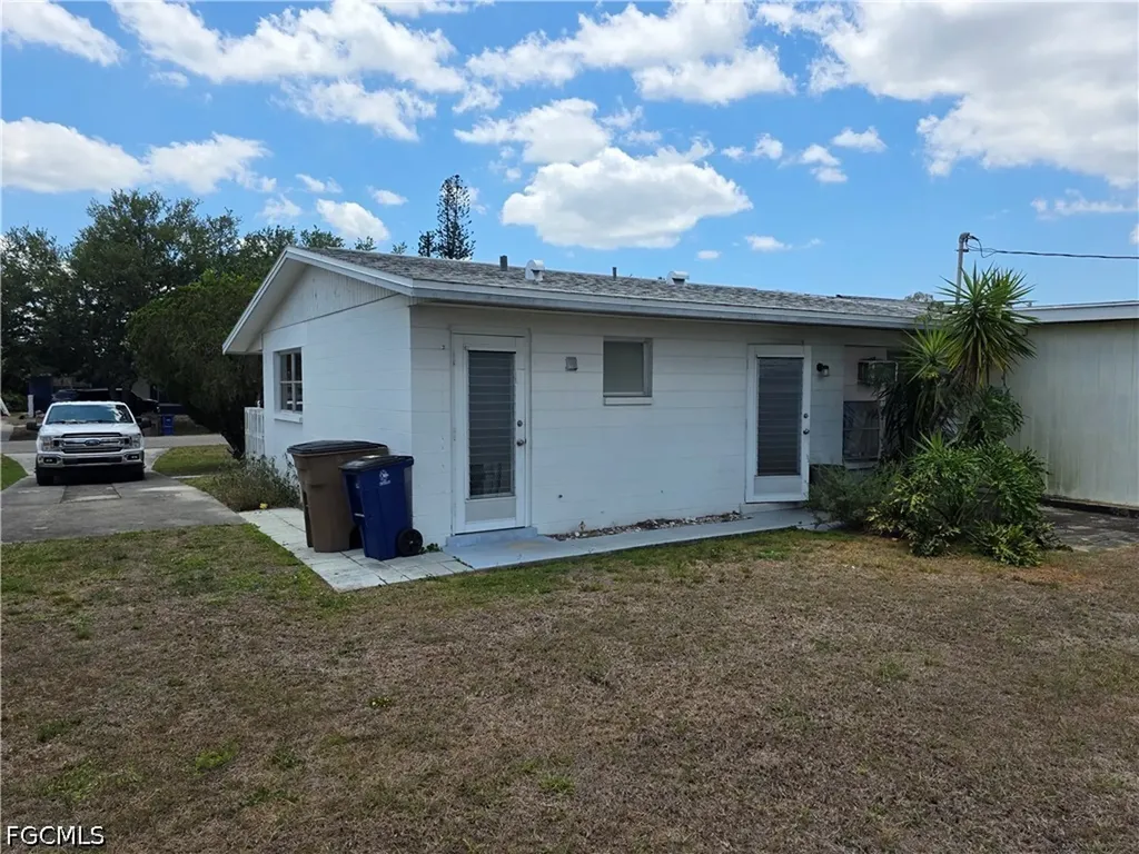 1117 Vineyard Street Lehigh Acres FL 33936