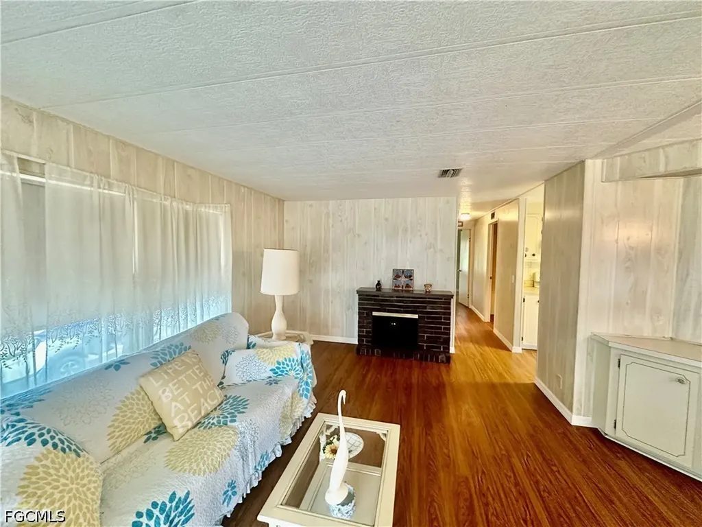 16037 Citron Way North Fort Myers FL 33903