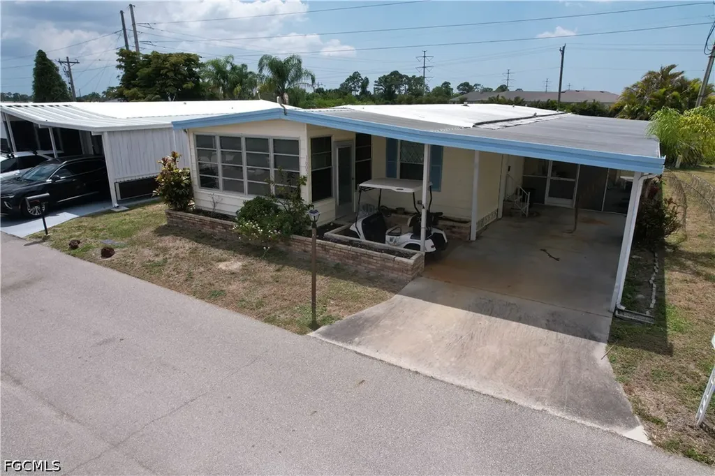 16037 Citron Way North Fort Myers FL 33903