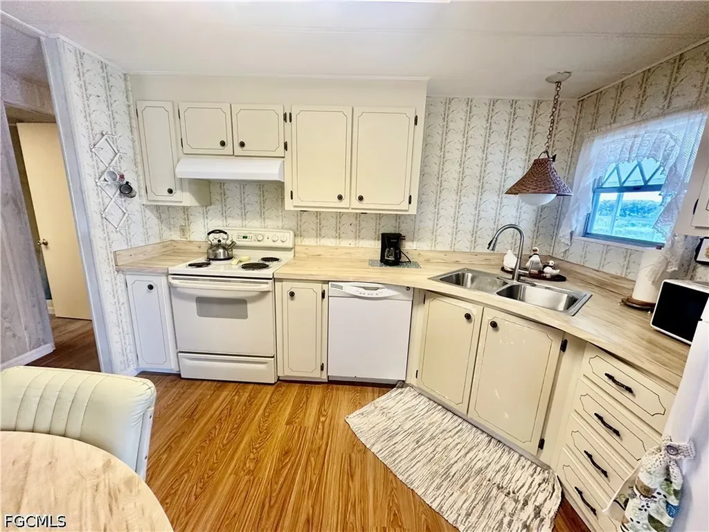 16037 Citron Way North Fort Myers FL 33903