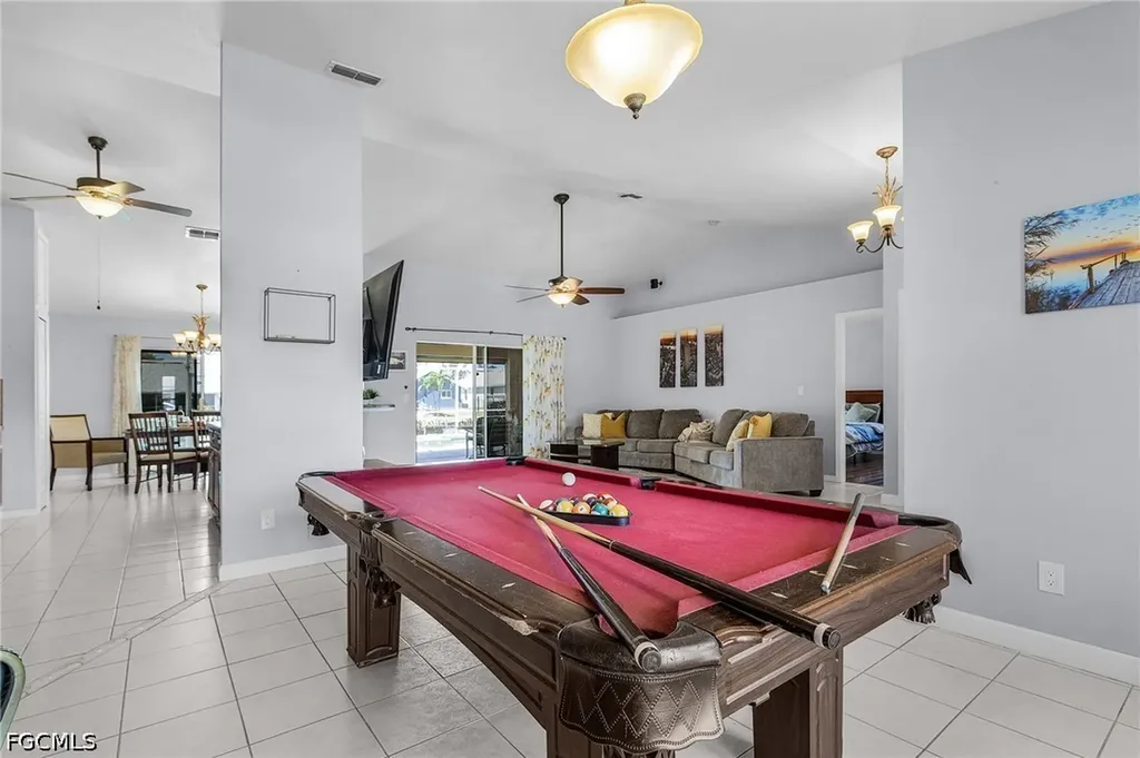 508 SE 9th Place Cape Coral FL 33990