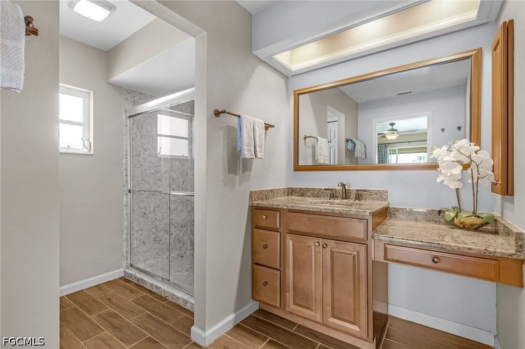 508 SE 9th Place Cape Coral FL 33990