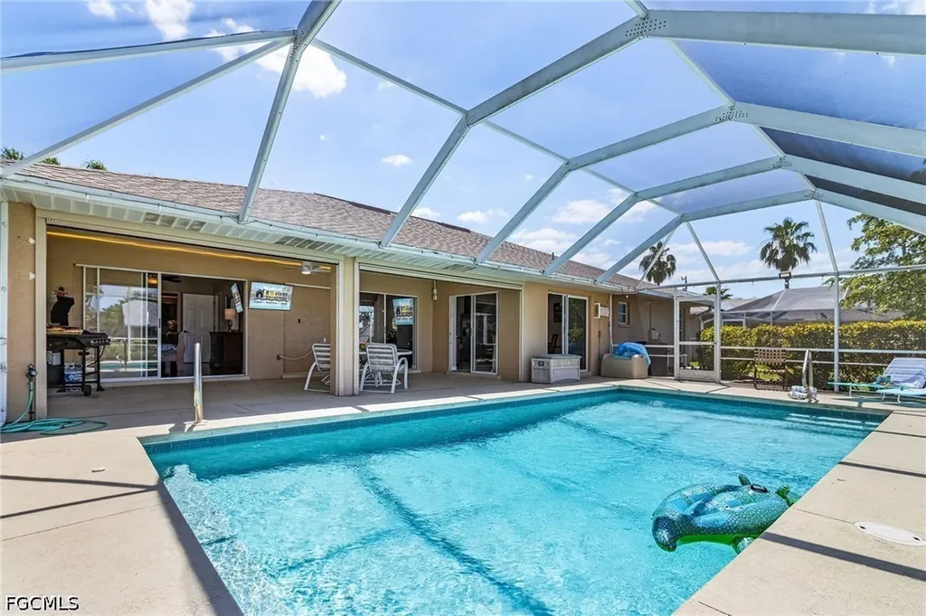 508 SE 9th Place Cape Coral FL 33990