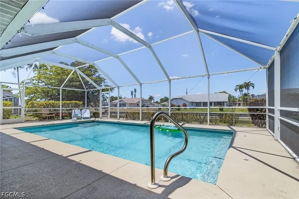 508 SE 9th Place Cape Coral FL 33990