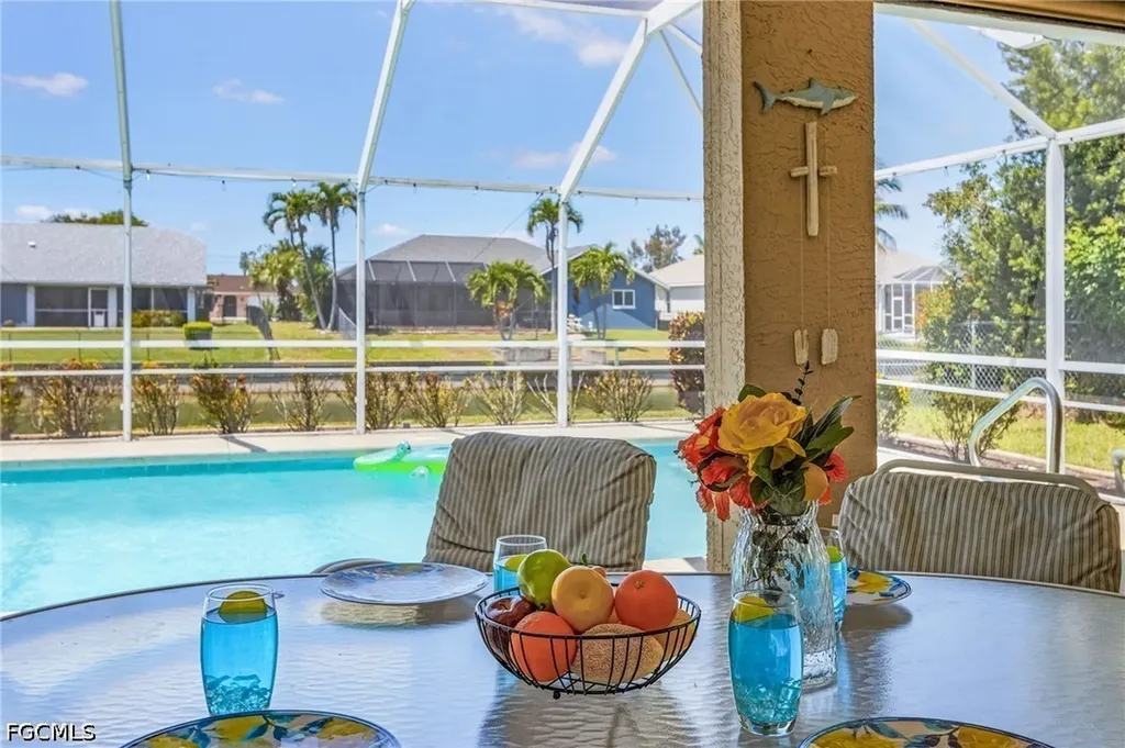 508 SE 9th Place Cape Coral FL 33990