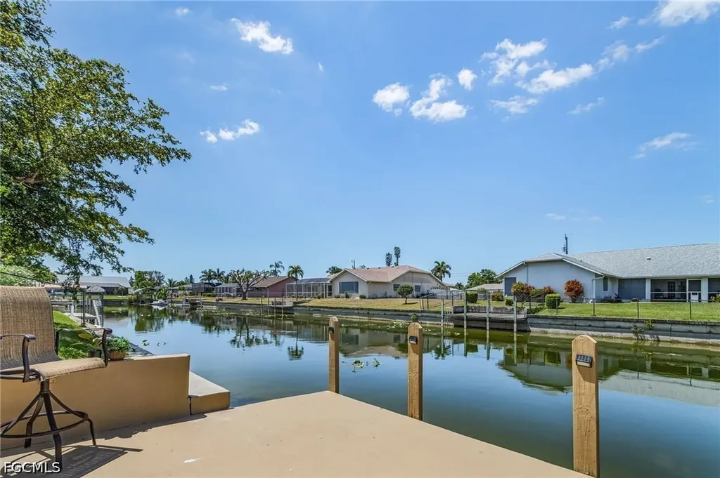 508 SE 9th Place Cape Coral FL 33990