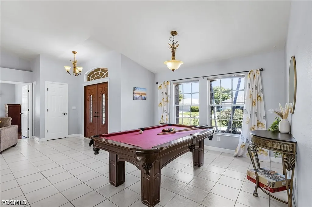 508 SE 9th Place Cape Coral FL 33990