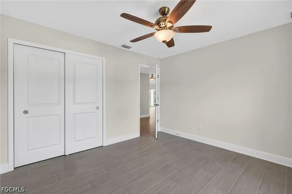 2323 SW 5th Place Cape Coral FL 33991