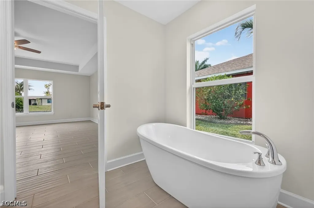 2323 SW 5th Place Cape Coral FL 33991